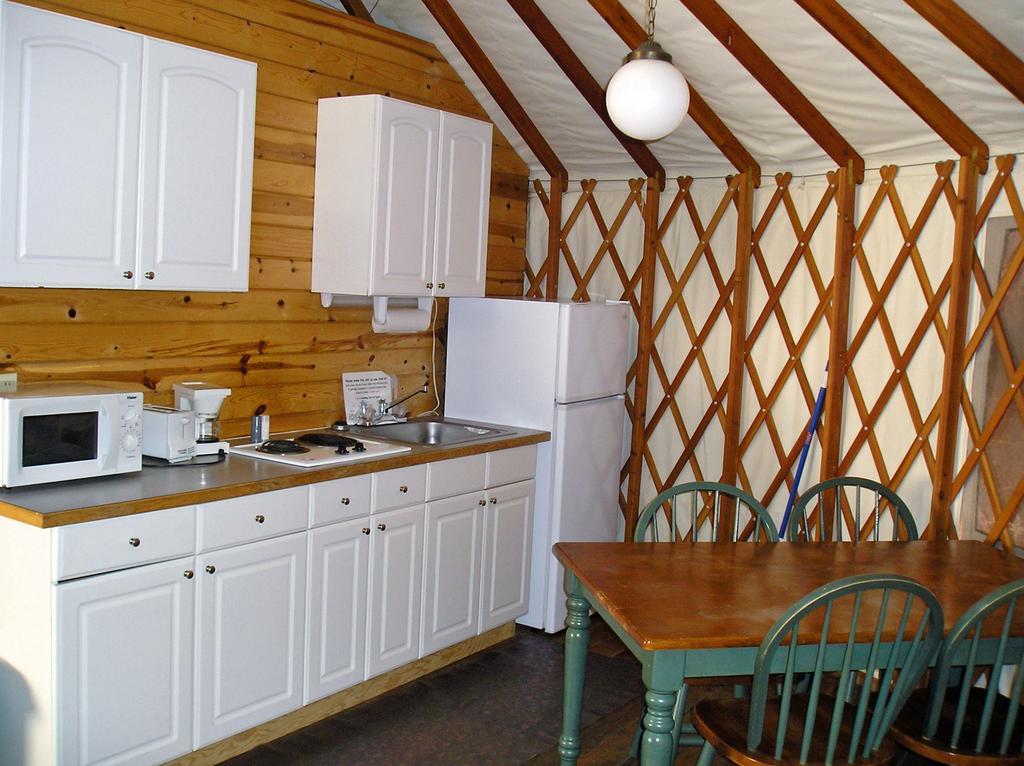 Yosemite Lakes Hillside Yurt 5 Harden Flat Exterior photo